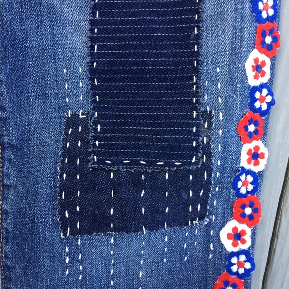 Upcycled jeans. - Picture 5 of 6
